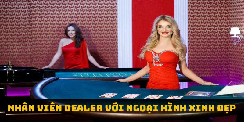 Nhân viên dealer với ngoại hình xinh đẹp